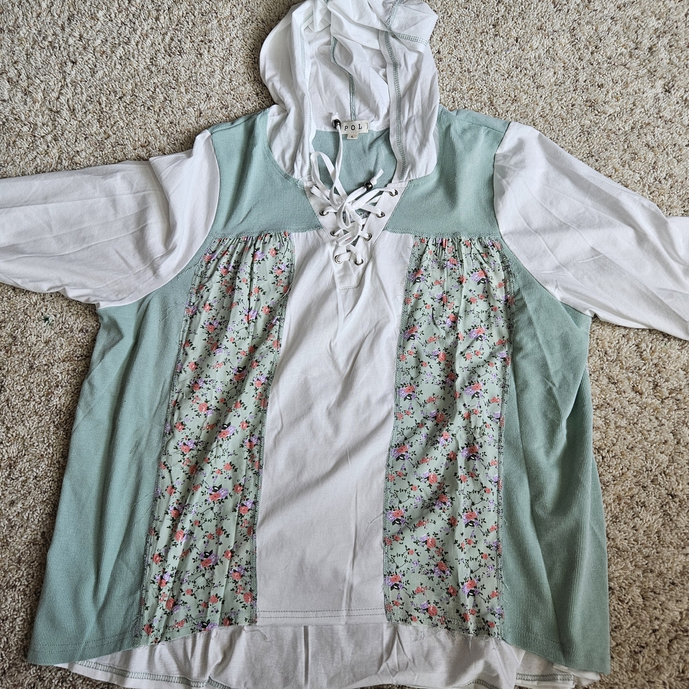 POL Hooded Lace-Up Floral Panel Top in Mint Green and White